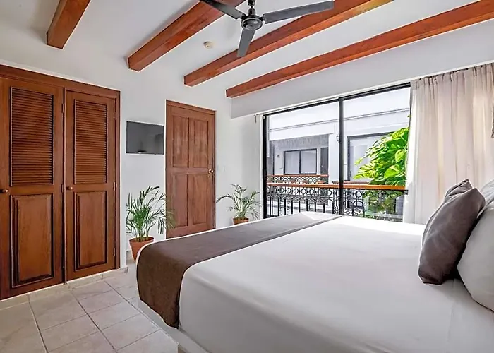 Banana Boutique Hotel 3*