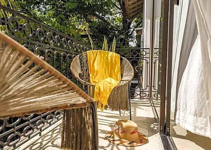 Banana Boutique 3*