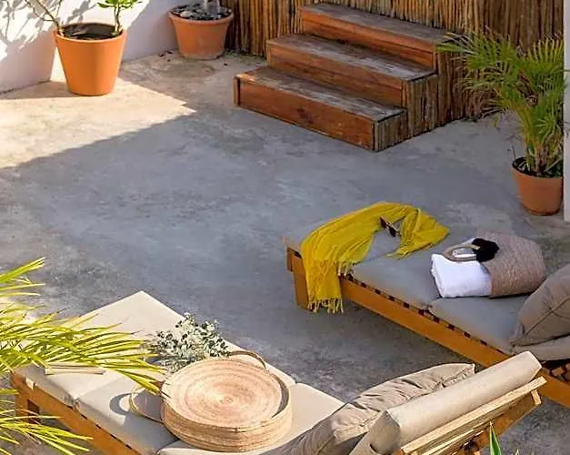 Banana Boutique Hotel 3*
