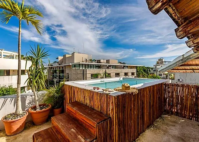 Banana Boutique Hotel 3*
