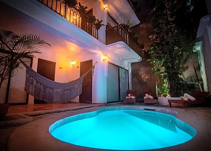 Banana Boutique 3*