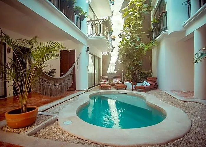 Banana Boutique Hotel 3*